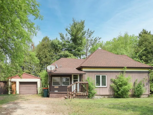 323 4th St SE, Staples, MN 56479