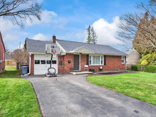 1464 Dalton Drive, Schenectady, NY 12308