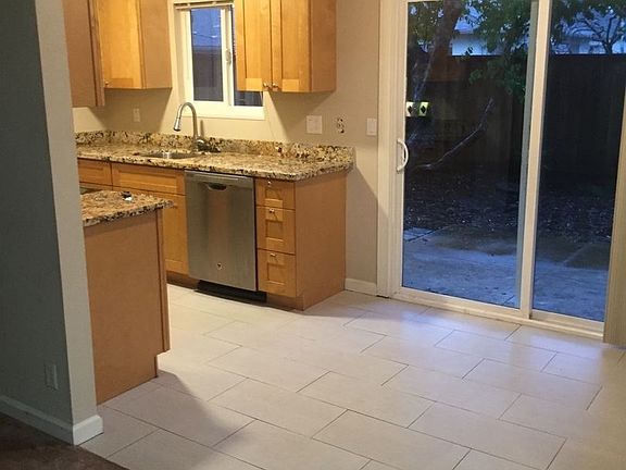 4th image of 448 Studio Cir APT 002