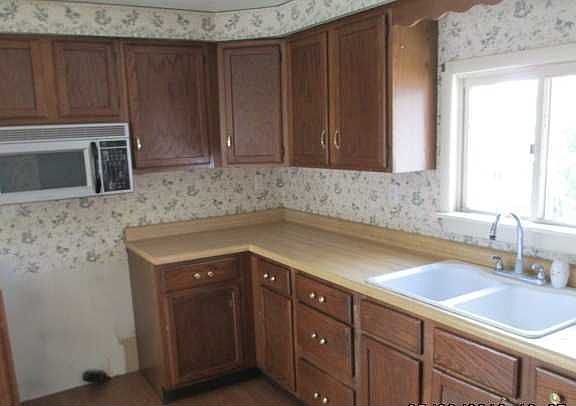 2nd image of 1802 Meighen Ave