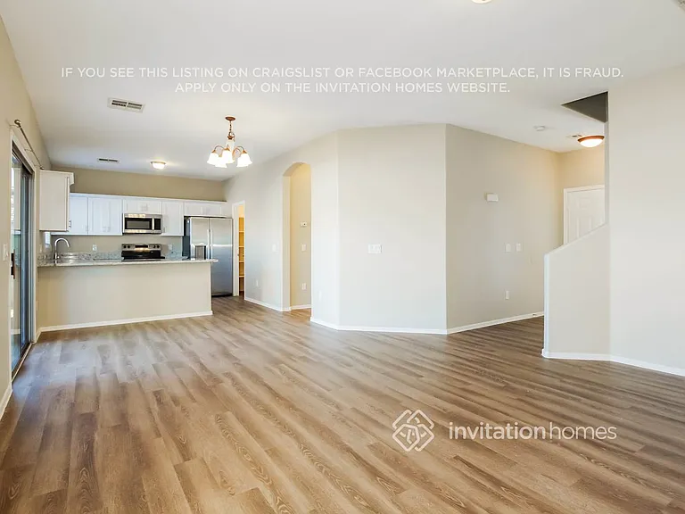 5626 S 11th Pl — Photo 5