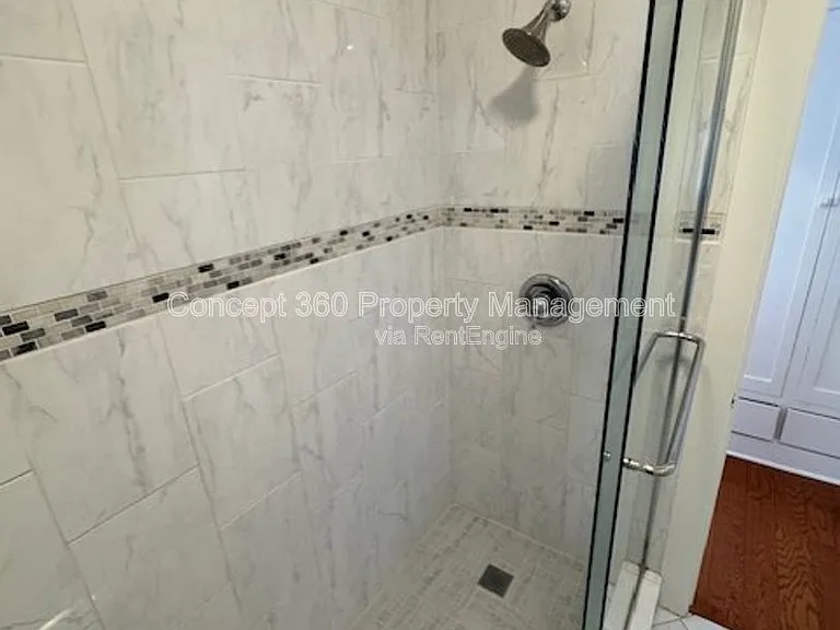 1144 E Appleton St #1 — Photo 24