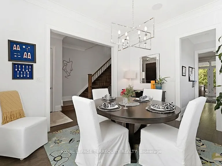 130 Edgecroft Rd — Photo 6