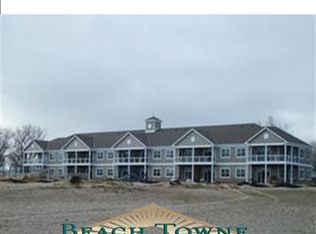 3033 Beach Towne Ct, Port Clinton, OH 43452