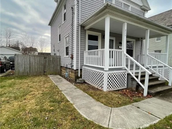 215 W 29th St, Lorain, OH 44055