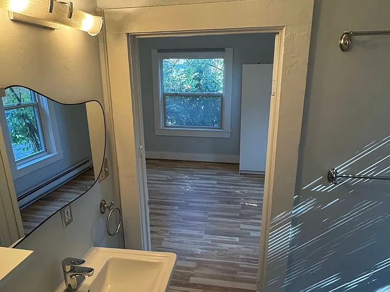 576 E 16th Ave #A — Photo 12