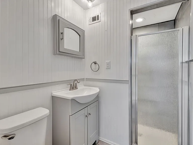 3866 Allenwood St — Photo 28