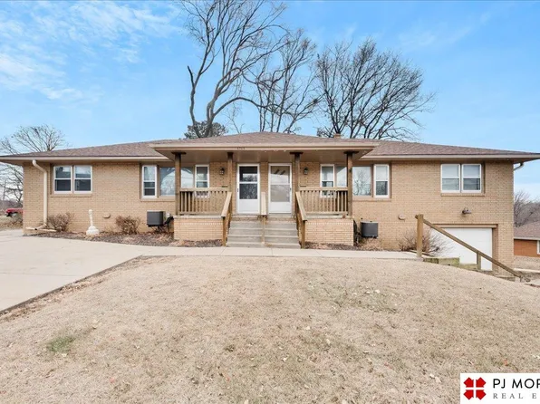 6767 Military Ave, Omaha, NE 68104