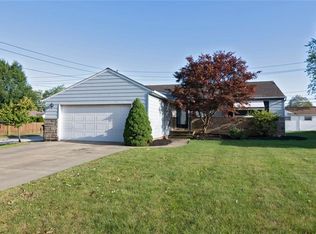 4975 Emmet Rd, Lyndhurst, OH 44124