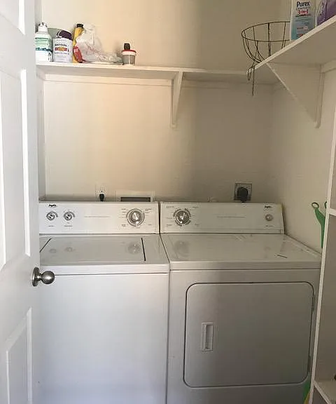1112 Jones St — Photo 16