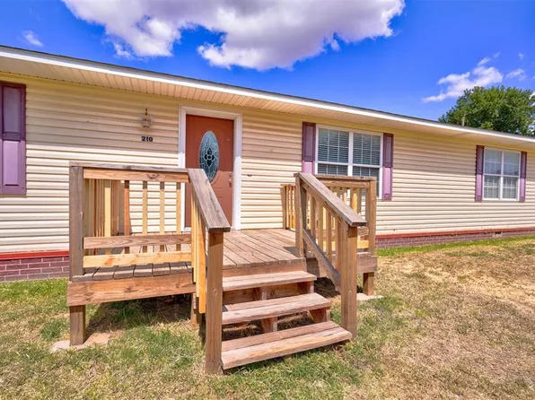 210 E Maple St, Hinton, OK 73047