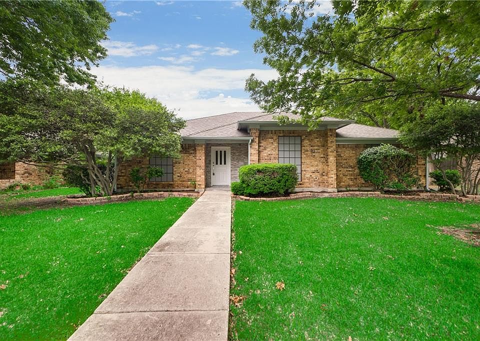 1st image of 2019 Crestside Dr