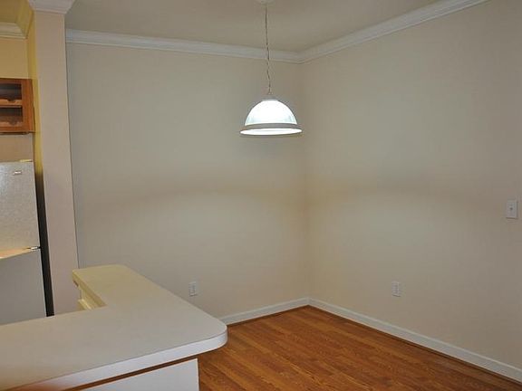 5th image of 18103 Sterling Gate Cir