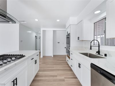 4980 Ridge Dr, Las Vegas, NV, 89103