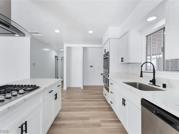 4980 Ridge Dr, Las Vegas, NV 89103