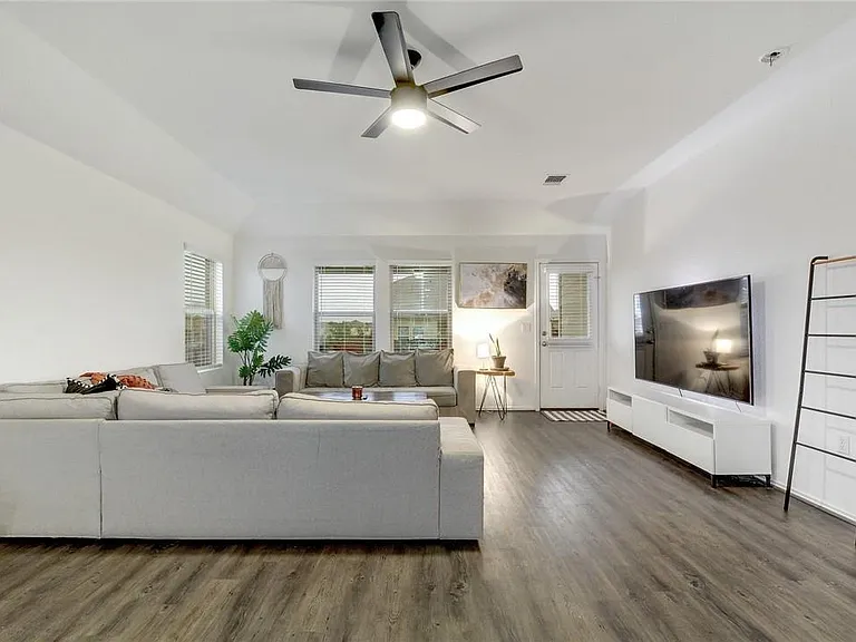 15400 Summer Ray Dr — Photo 13