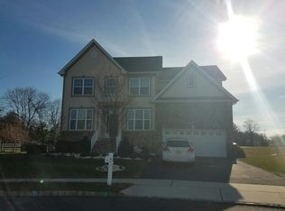 76 Violet Ct, Monroe Township, NJ 08831