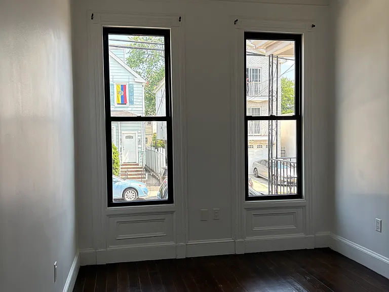 65 Thorne St — Photo 18