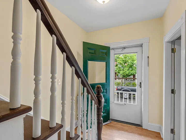 12 Lincoln Ave — Photo 10