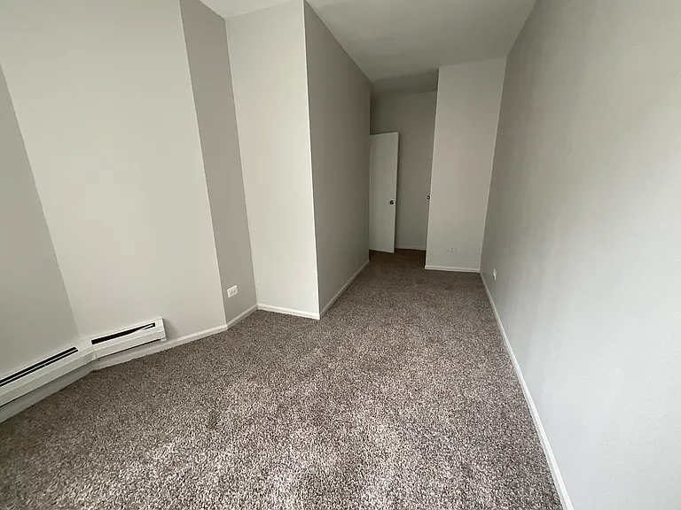 4631 S Lake Park — Photo 16