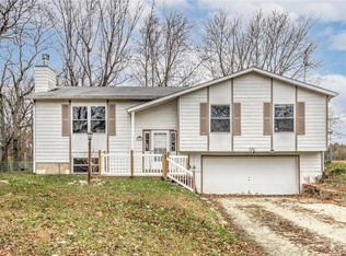 29253 Deerfield Ln, Warrenton, MO 63383