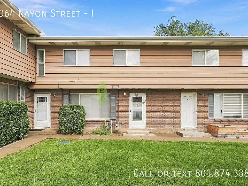 1064 Nayon St #I