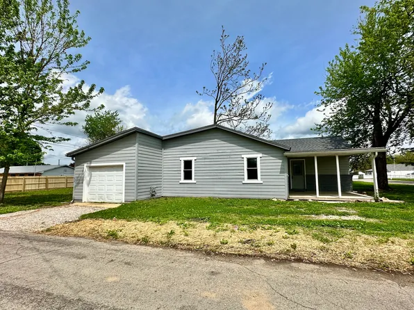 692 S Crawford St, Martinsville, IN 46151