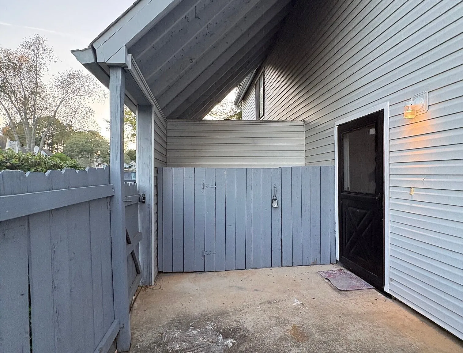 3 bed, 2.5 bath, 1392 sqft, $1,300 — Photo 4