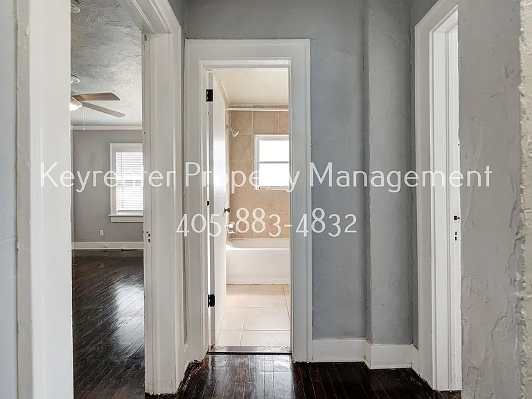 1123 NW 30th St — Photo 22