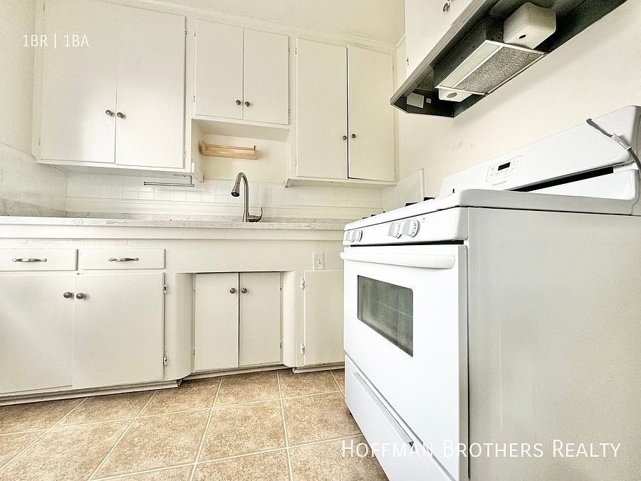 1st image of 2710 Bellevue Ave #3A