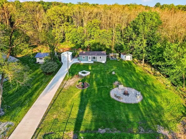 N6788 Harrison Rd, Hilbert, WI 54129
