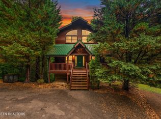 1915 Elk Springs Way, Gatlinburg, TN 37738