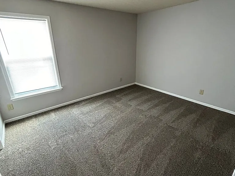 2387 Bridlewood Dr — Photo 13