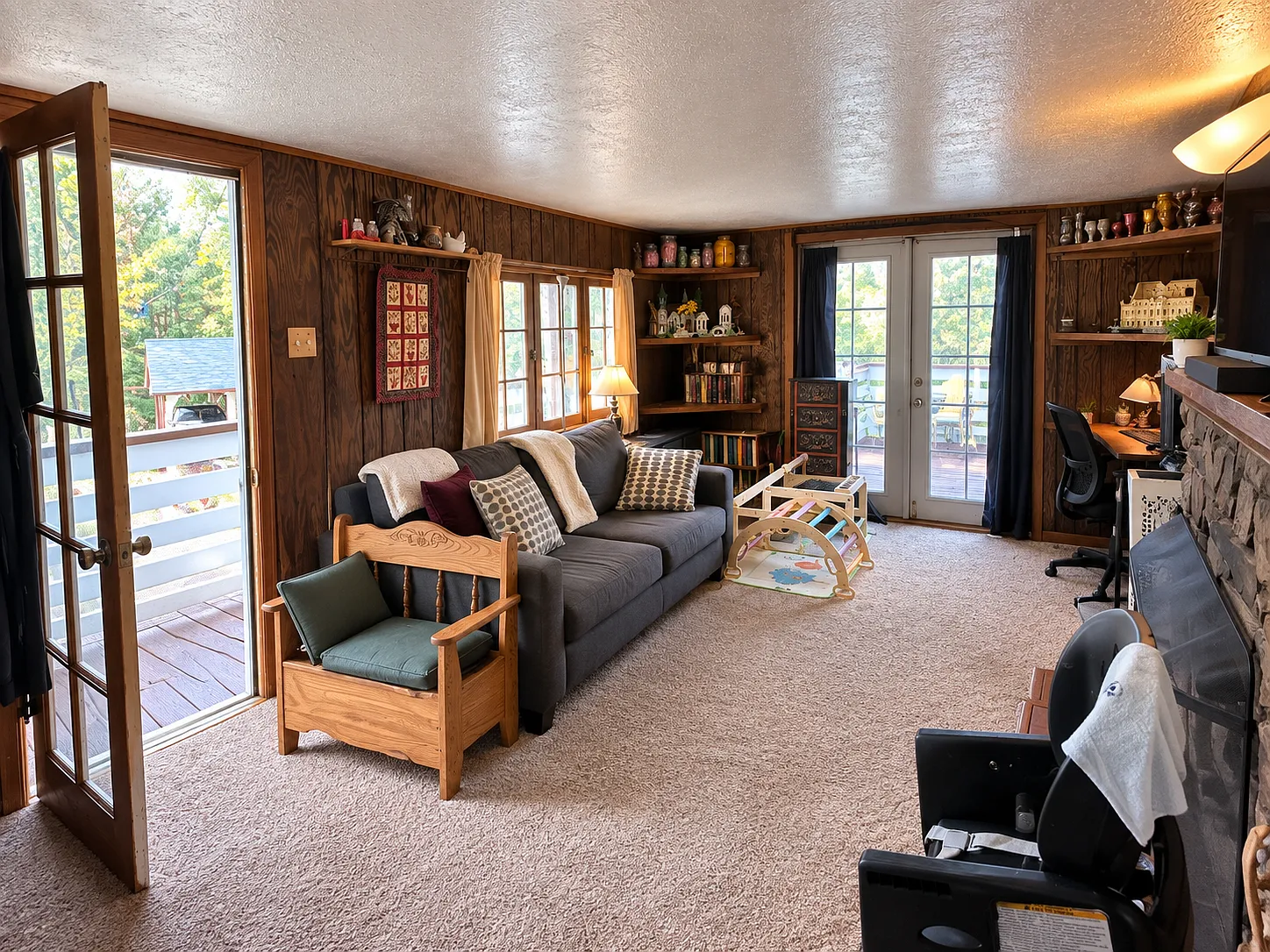 2 bed, 781 sqft, $2,400 — Photo 2