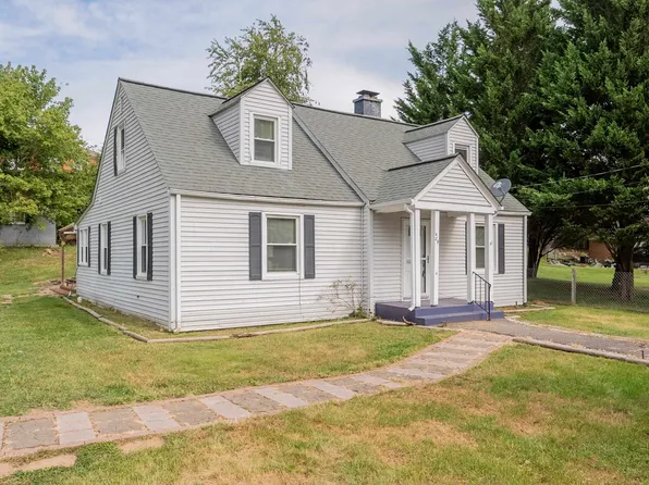 409 Orchard Dr, Pearisburg, VA 24134