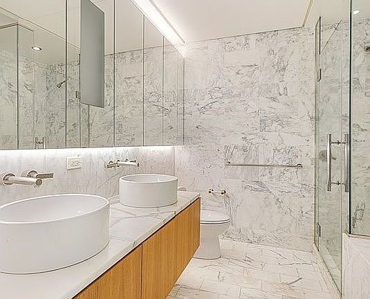 3rd image of 18 W 48th St APT 11B