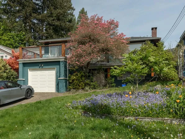 164 Carisbrooke Rd E, North Vancouver, BC V7N 1M9