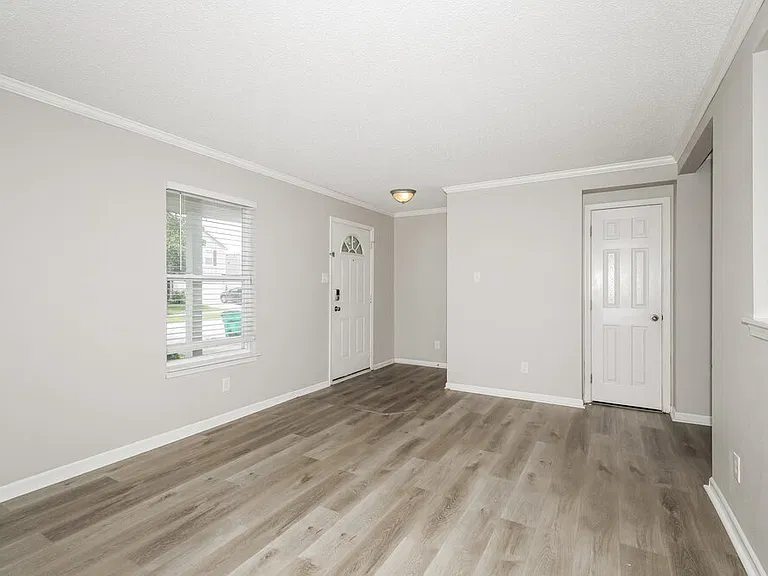 10867 Delphi Dr — Photo 7