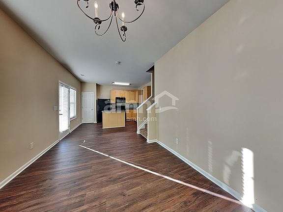 4th image of 3910 Pepperbush Dr