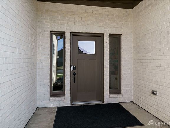 5th image of 822 Pebble Pl