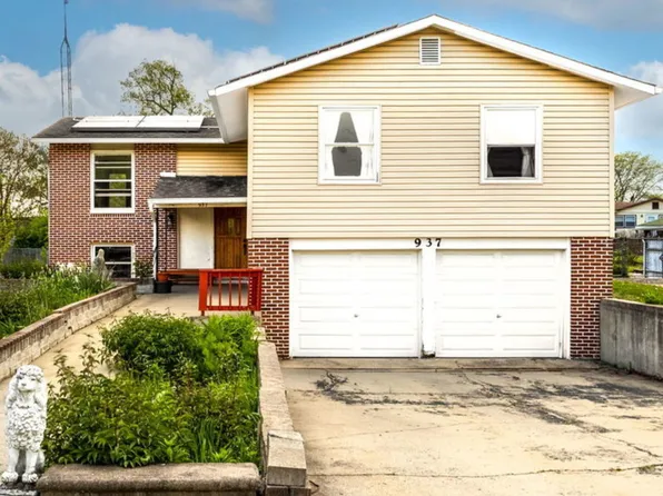 937 Bonniebrook Ave, Mundelein, IL 60060