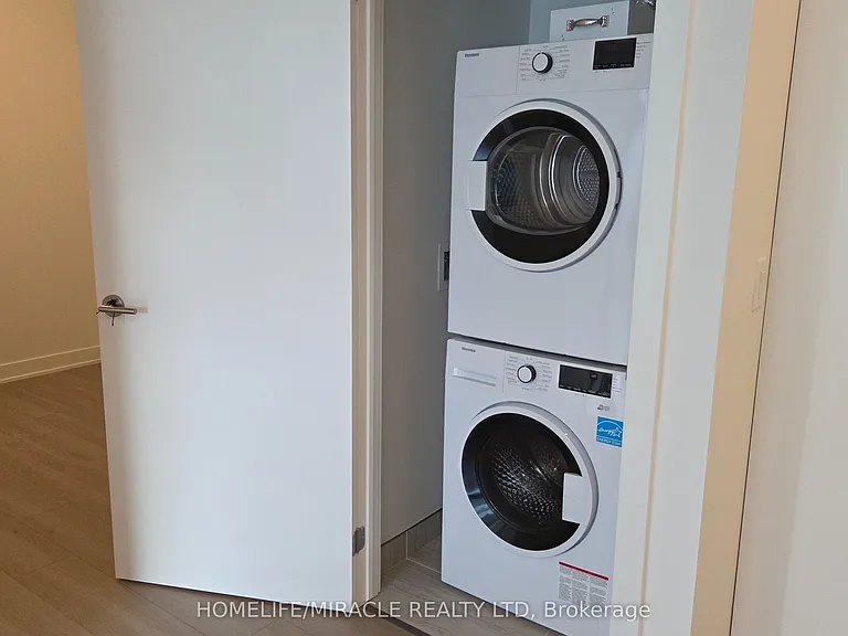 25 Wellington St S #3008 — Photo 13