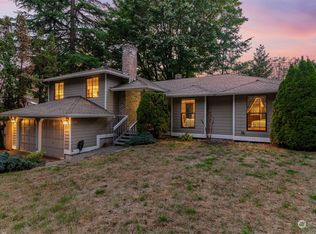 19003 37th Ave NE, Lake Forest Park, WA