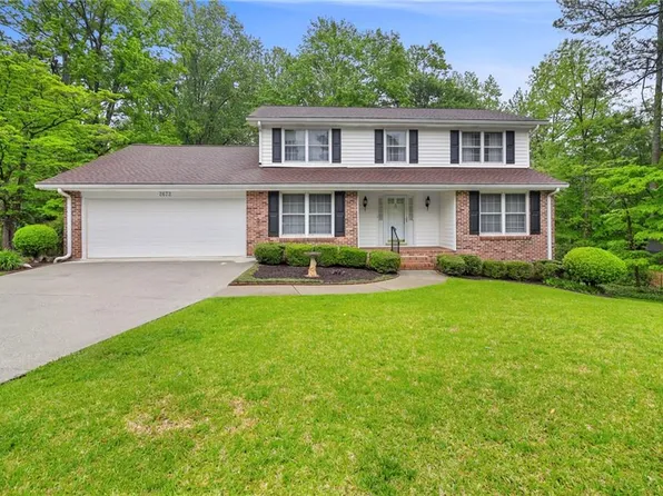 2672 Stonehenge Pl, Dunwoody, GA 30360