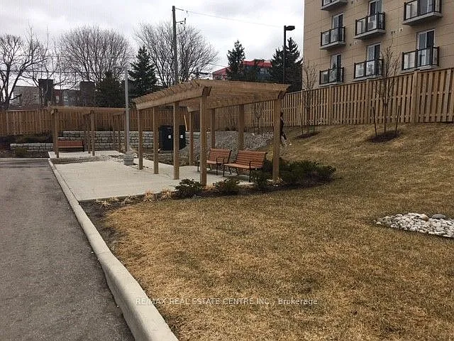 280 Lester St #607 — Photo 8