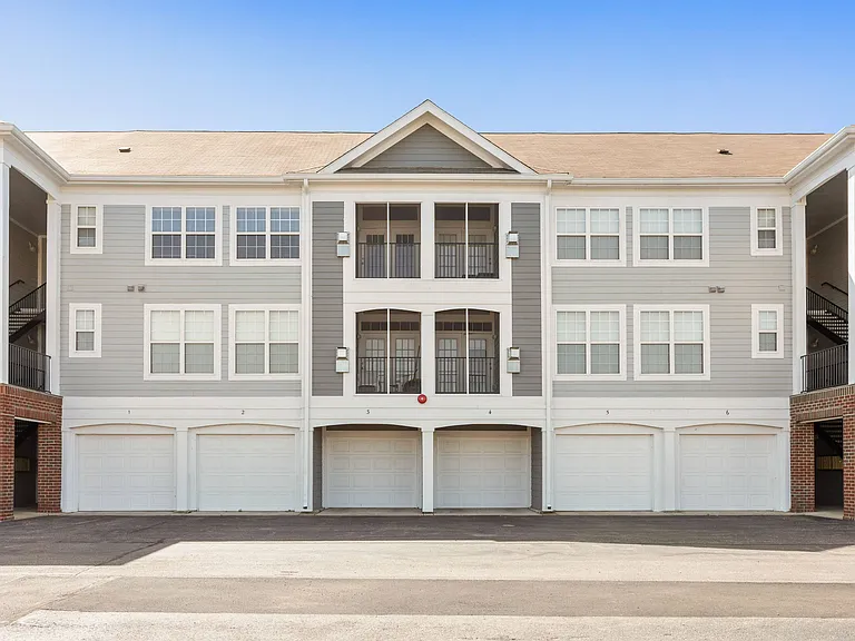 Spacious Garages