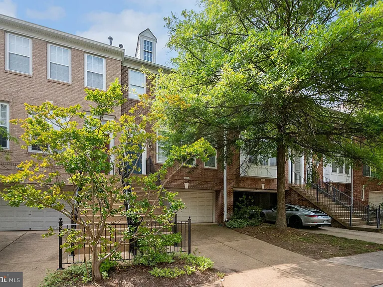 12876 Fair Valley Ct — Photo 1