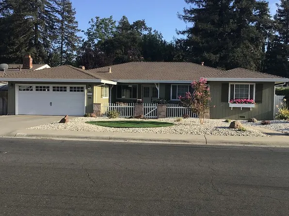 421 W Southwood Dr, Woodland, CA 95695