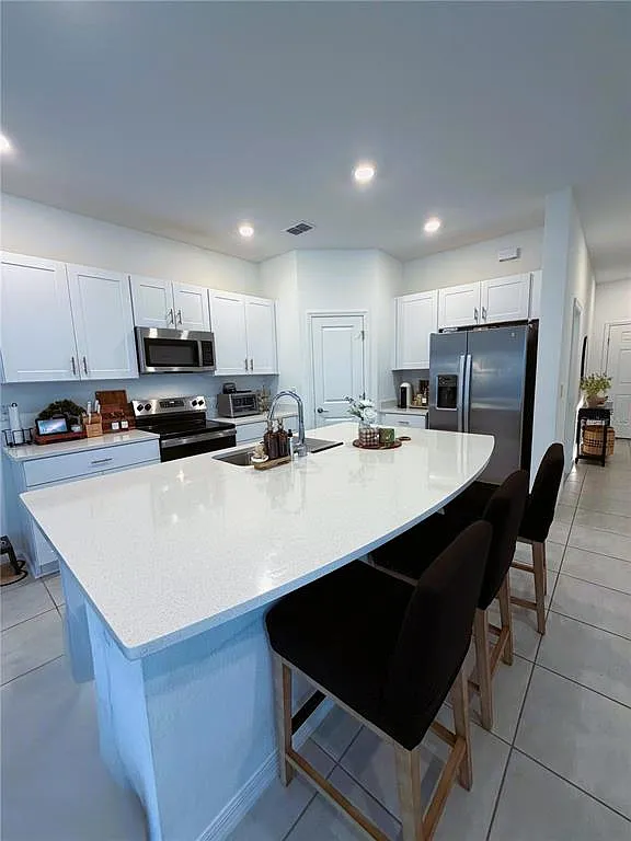 3 bed, 2.5 bath, 1574 sqft, $1,850 — Photo 3