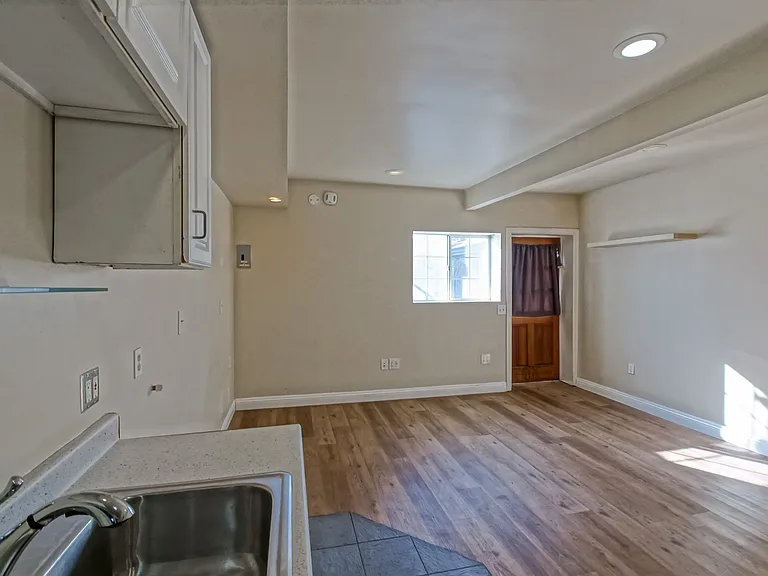 4541 W 172nd St #2 — Photo 27